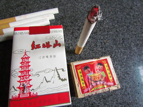 小品老煙軟白紅塔山
